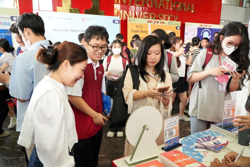 sinh viên đại học hồng bàng quan tâm TESOL simple