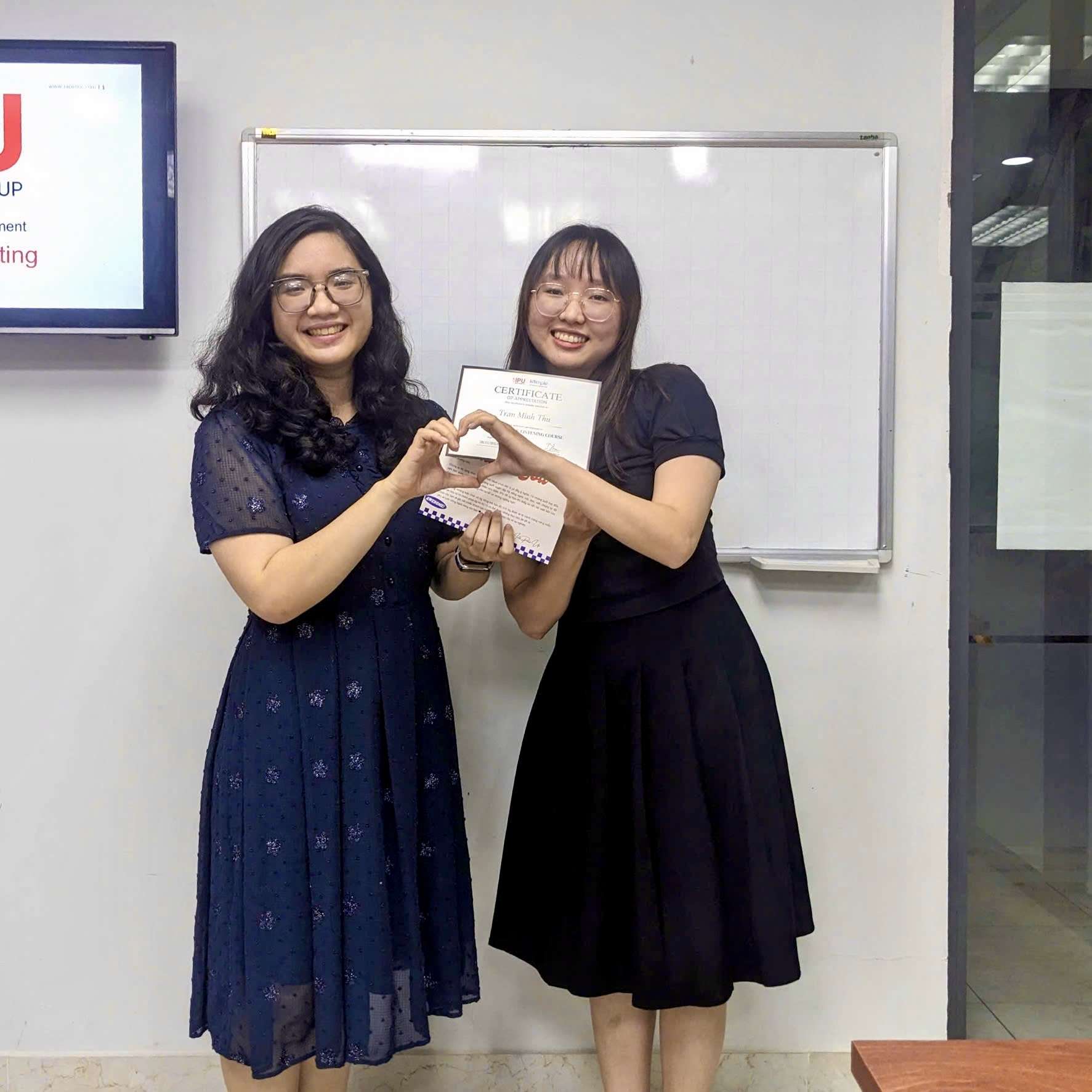 Học từ vựng và cấu trúc câu qua transcript IELTS Listening
