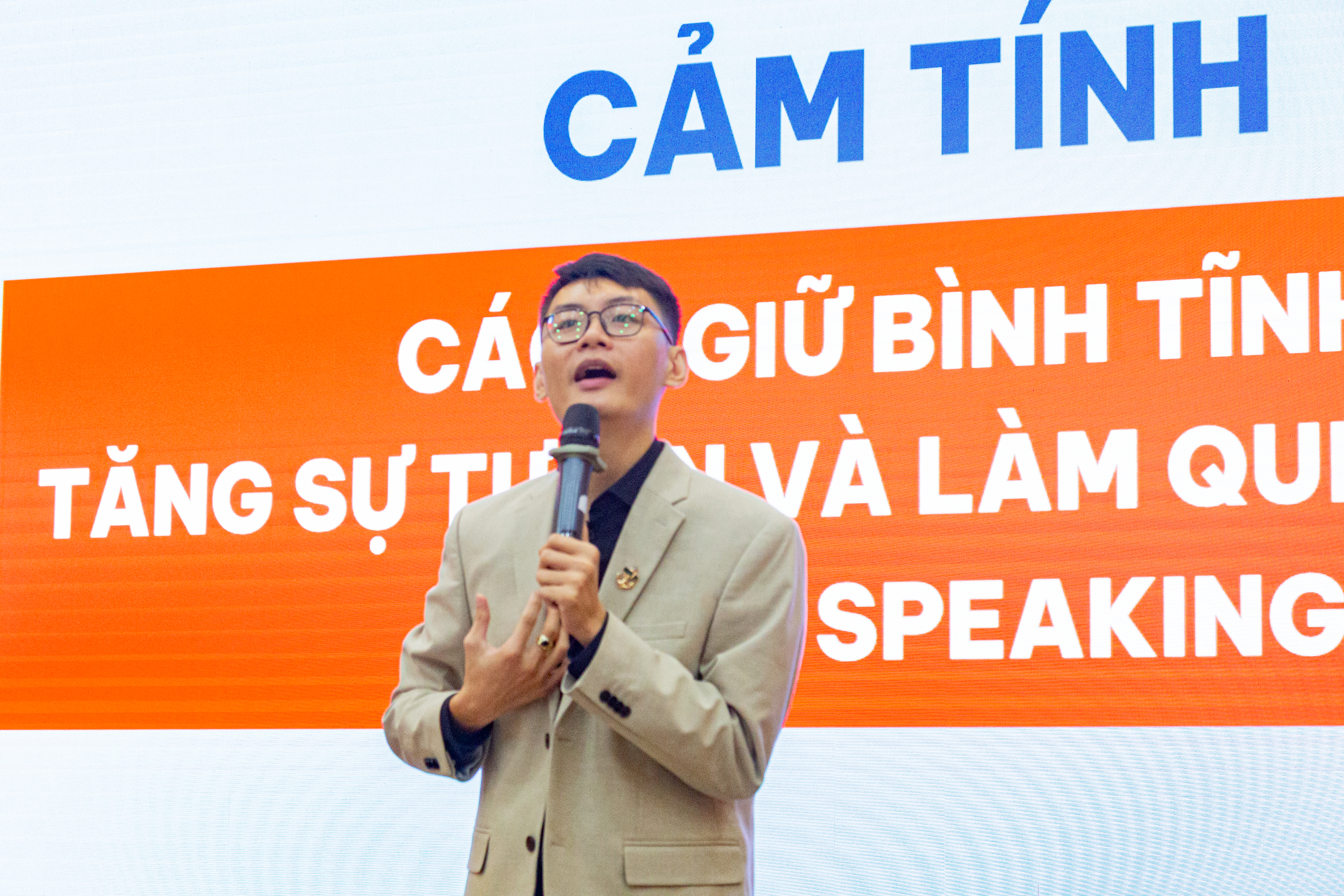Học viên tự tin trả lời phỏng vấn IELTS Speaking