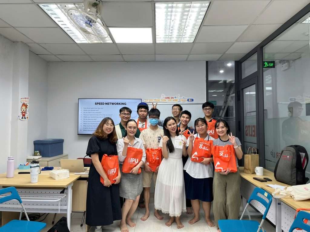 Ảnh minh họa của cách tự đánh giá khi luyện đề ielts tại nhà