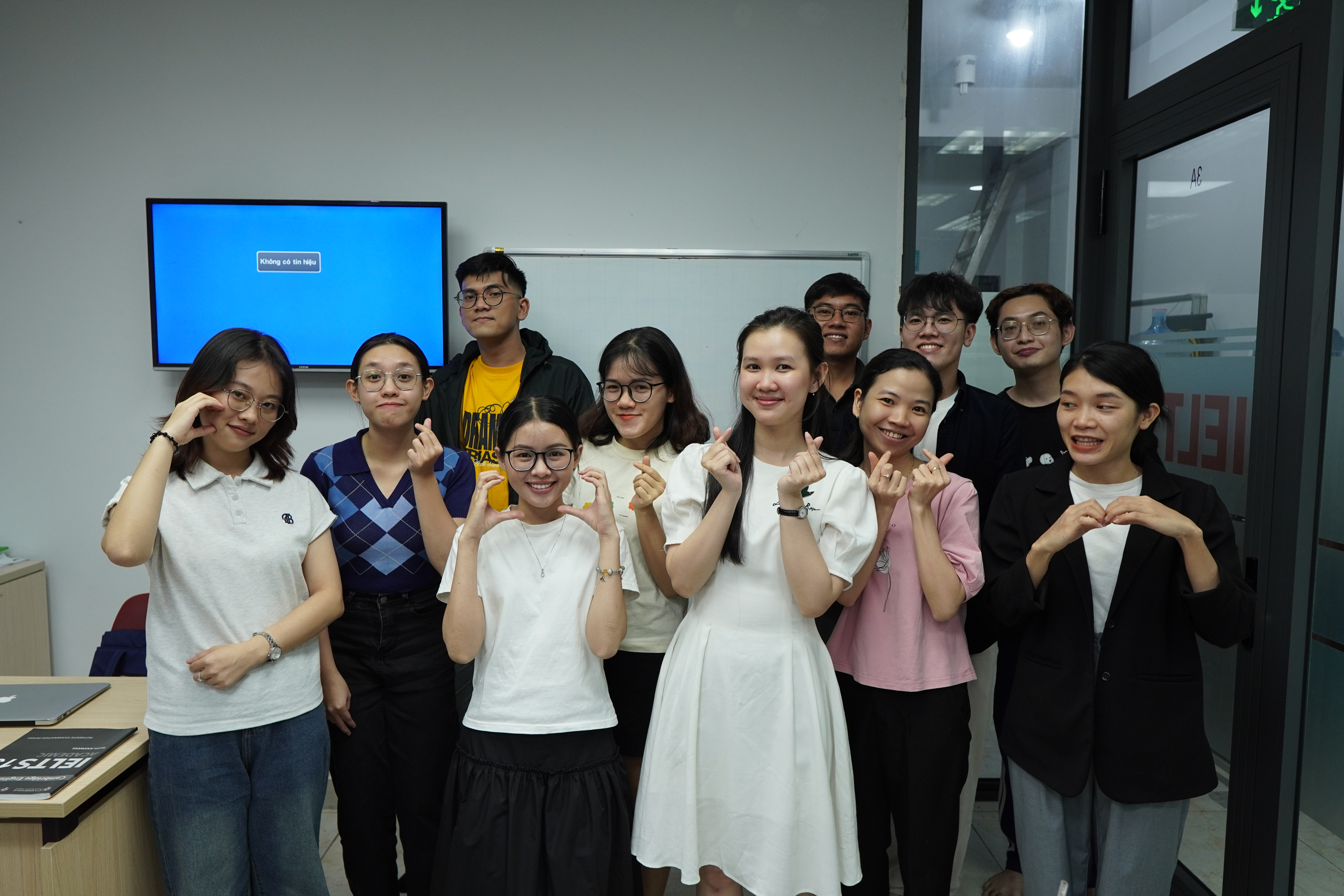 Luyện nghe IELTS đa dạng chủ đề