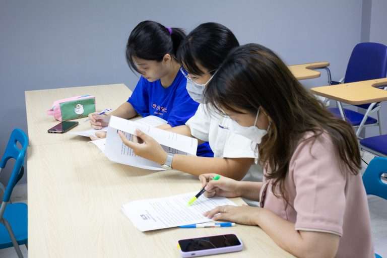 Ảnh minh họa của cách luyện ielts reading